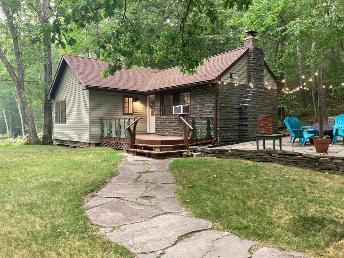 Peaceful Seasonal Wooded Cottage Close To Everything Tafton Exterior foto